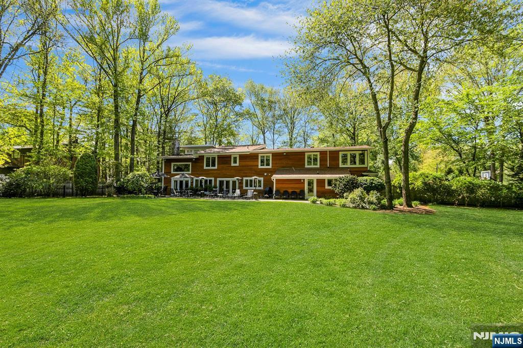 100 Dyer Court
