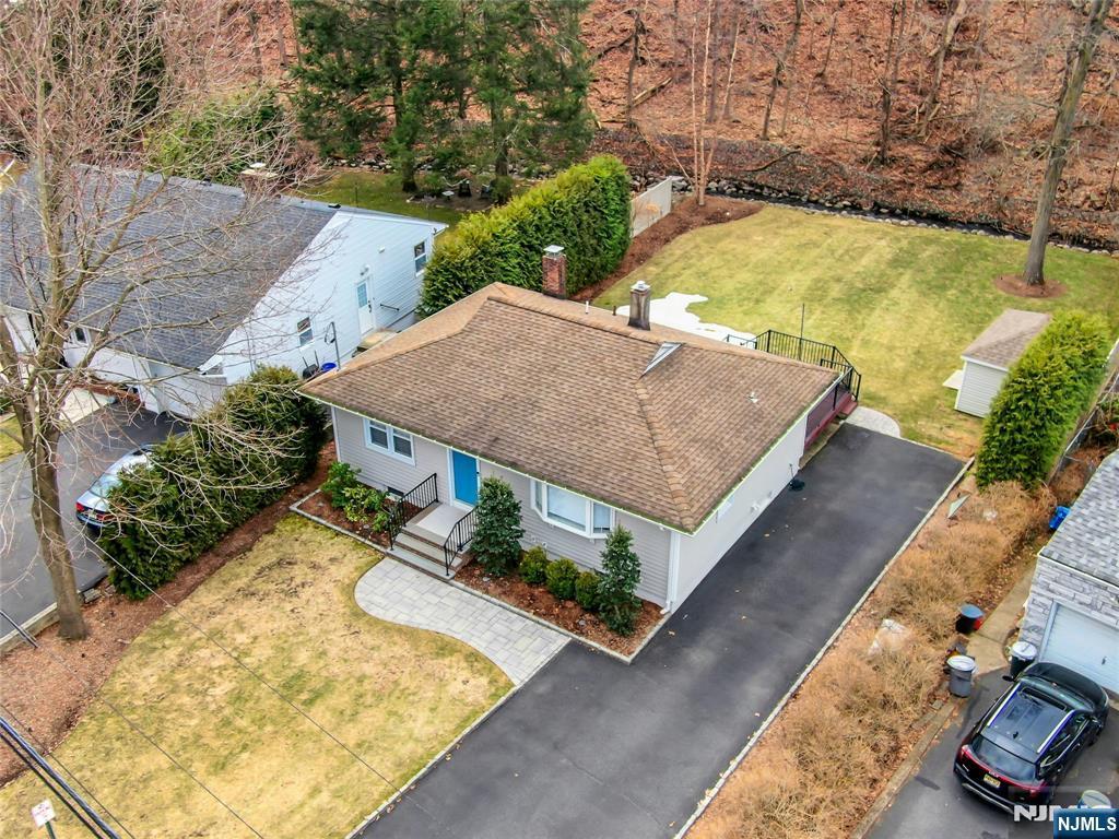 9 Sioux Avenue