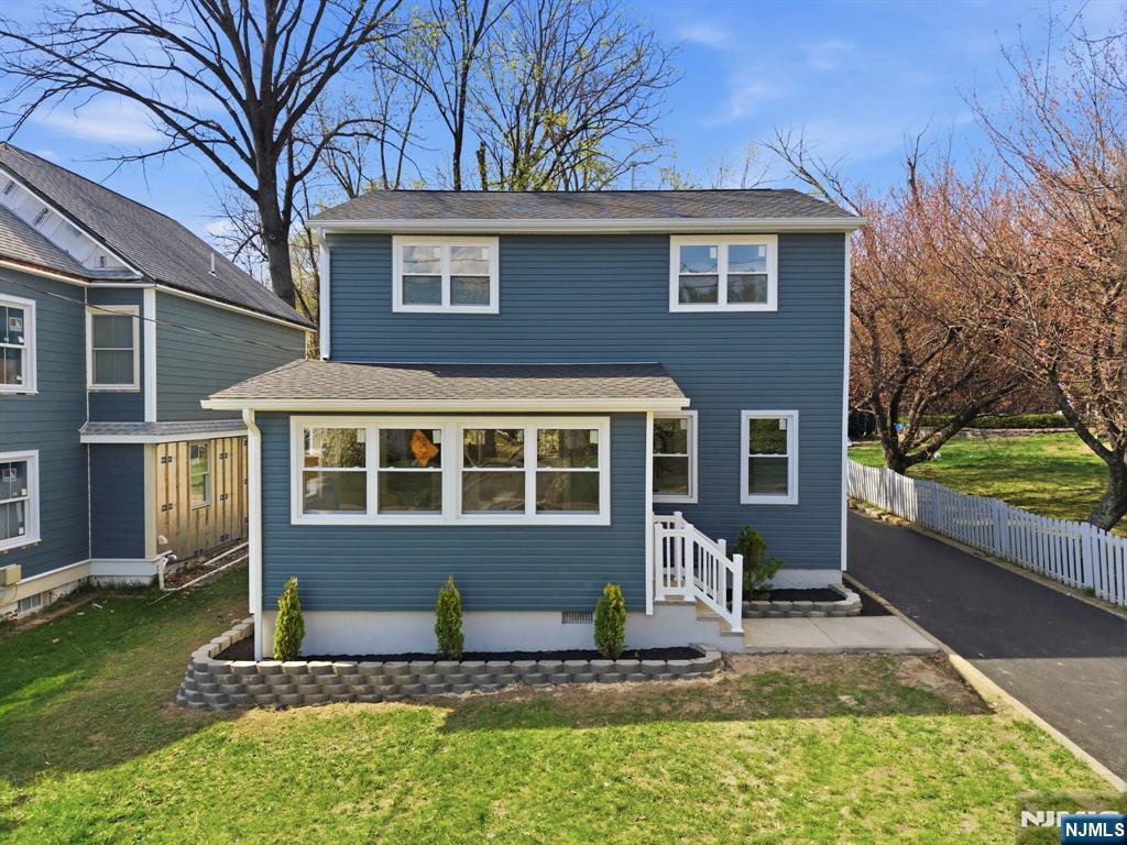 59 Erie Avenue