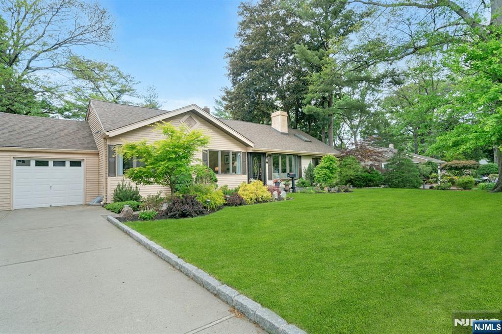 28 Pitcairn Avenue