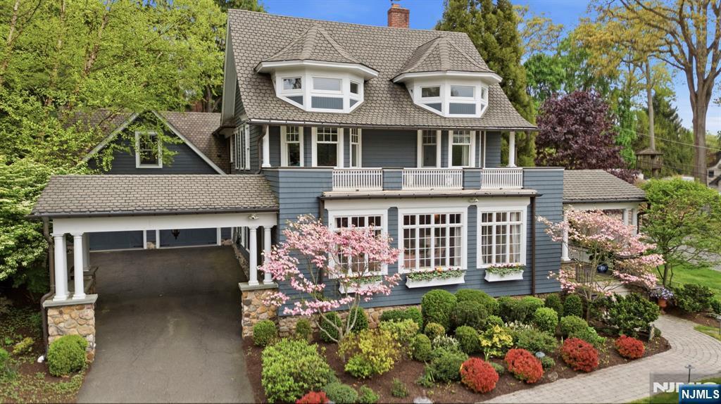 203 Heights Road
