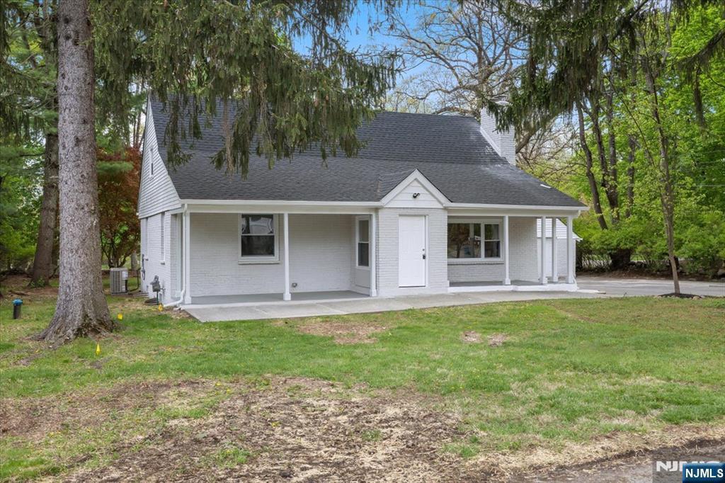 37 Roth Avenue