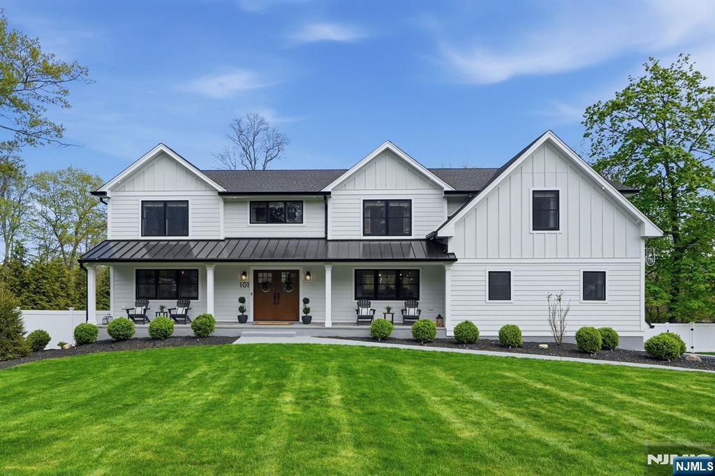 101 Tam O Shanter Drive