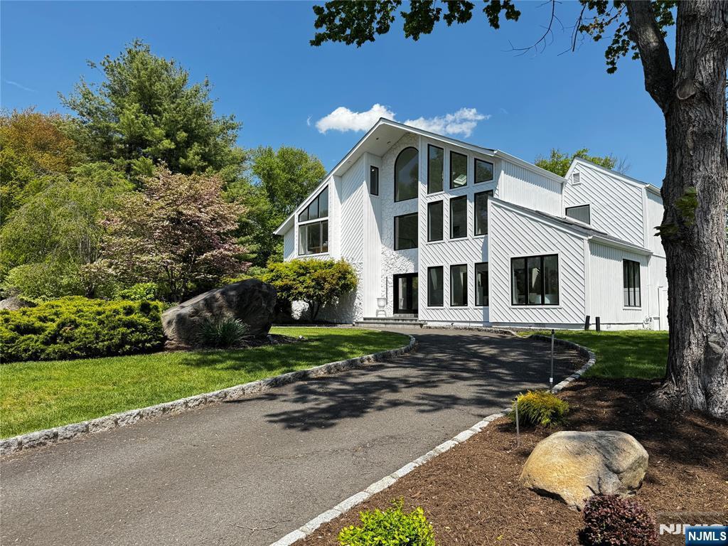 81 Greenwoods Road