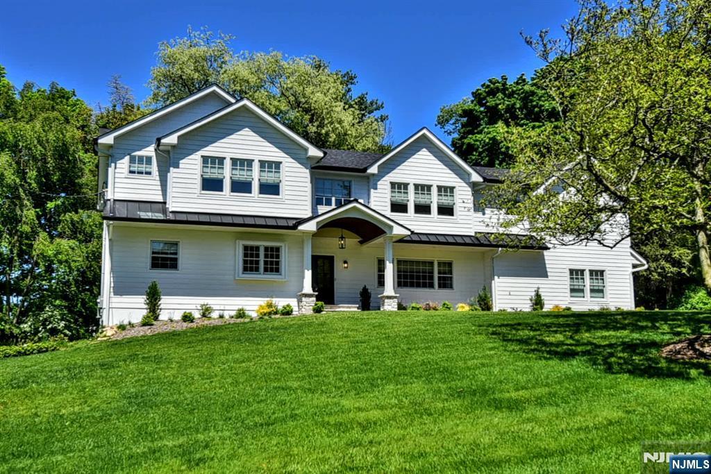 17 Grandview Avenue