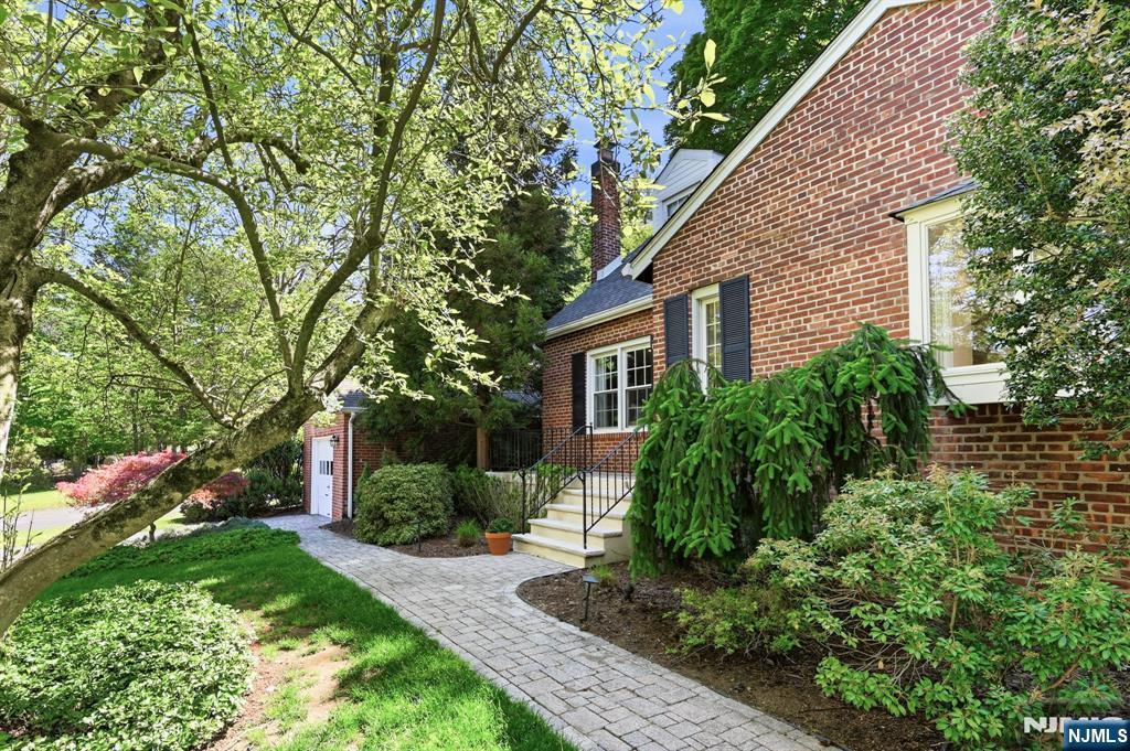 806 Ramapo Valley Road