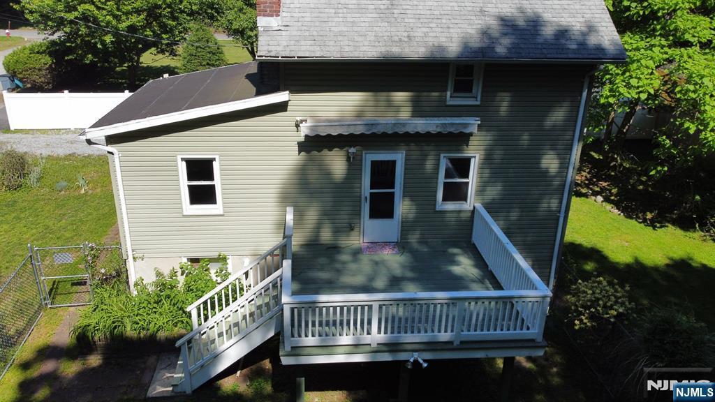 116 Railroad Avenue