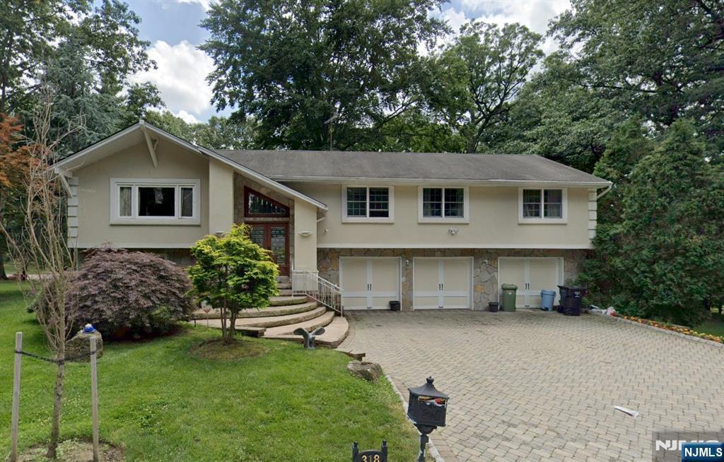 318 Briarcliff Lane