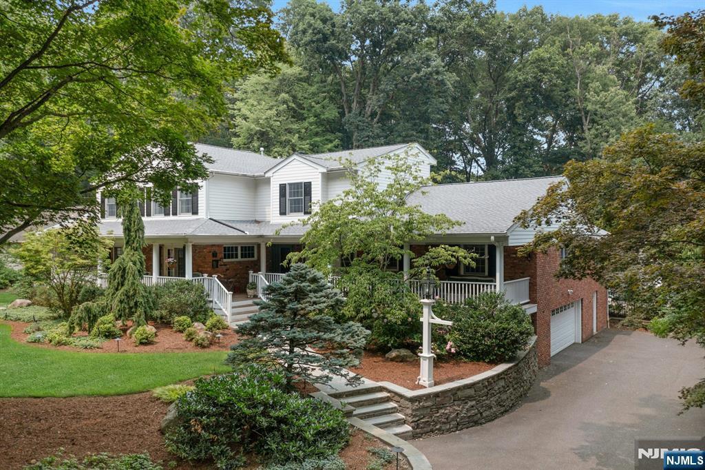 549 Lee Court