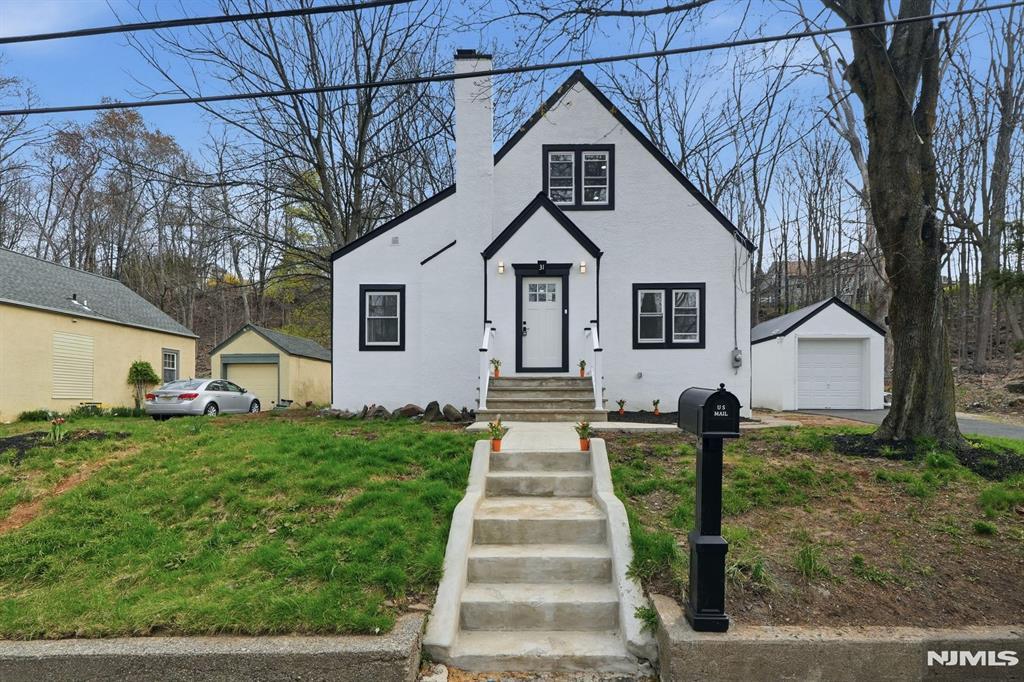 31 Saint Moritz Place