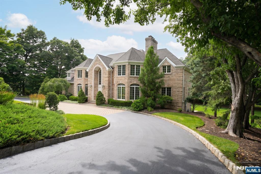 817 Peach Tree Lane