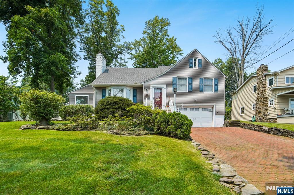25 Lake Drive
