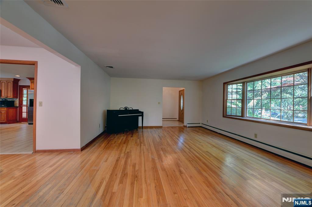34 Knoll Road