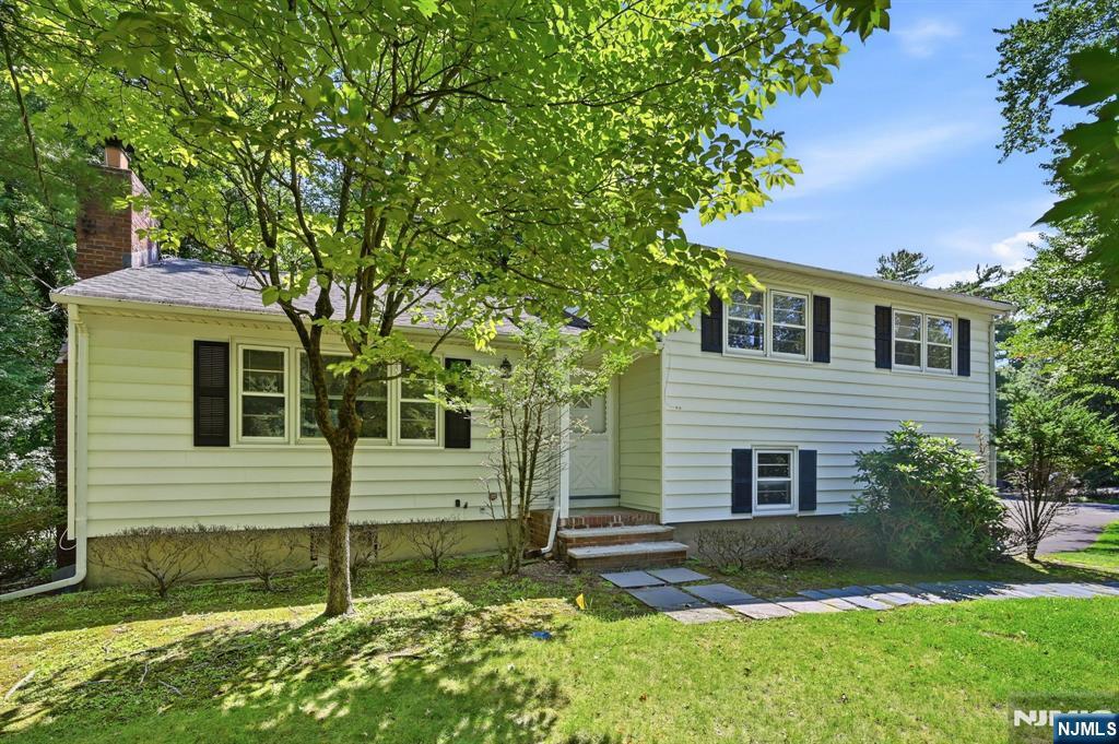 472 Cedar Hill Avenue