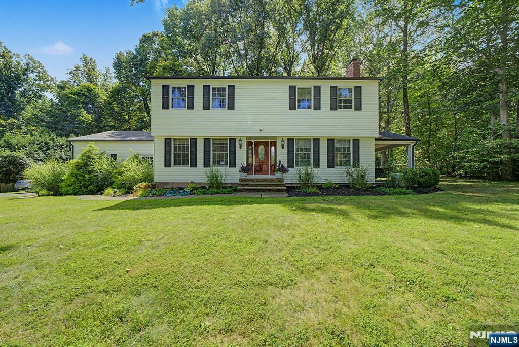 61 Heatherhill Lane