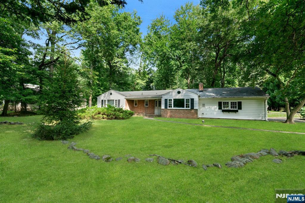 15 Pinehill Drive