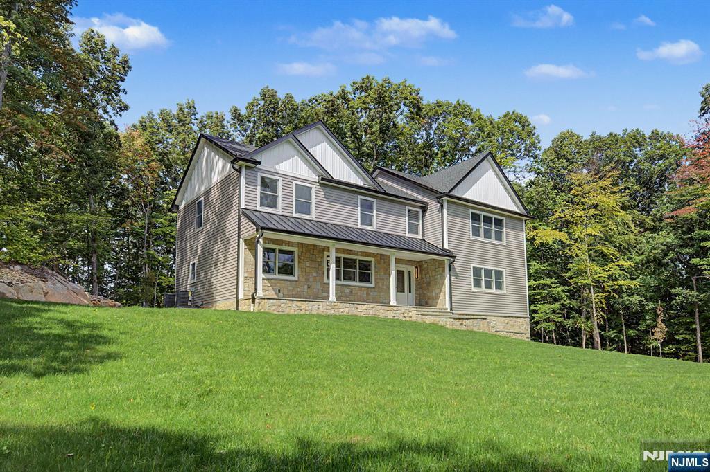 119 Stag Hill