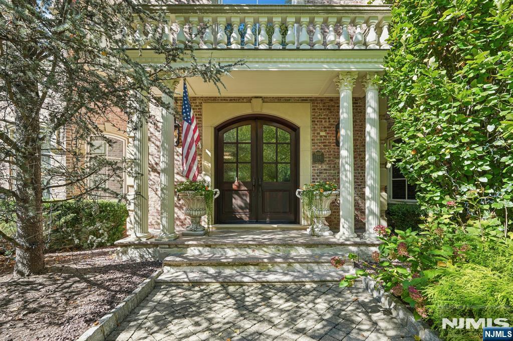 743 Peach Tree Lane