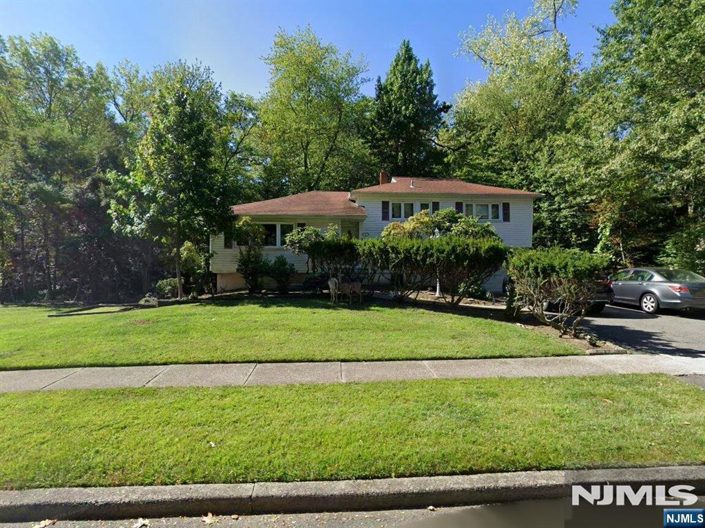 5 Eastbrook Drive