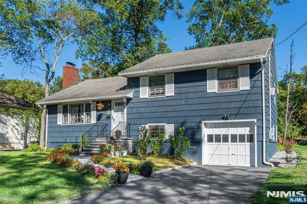 25 Sunset Terrace