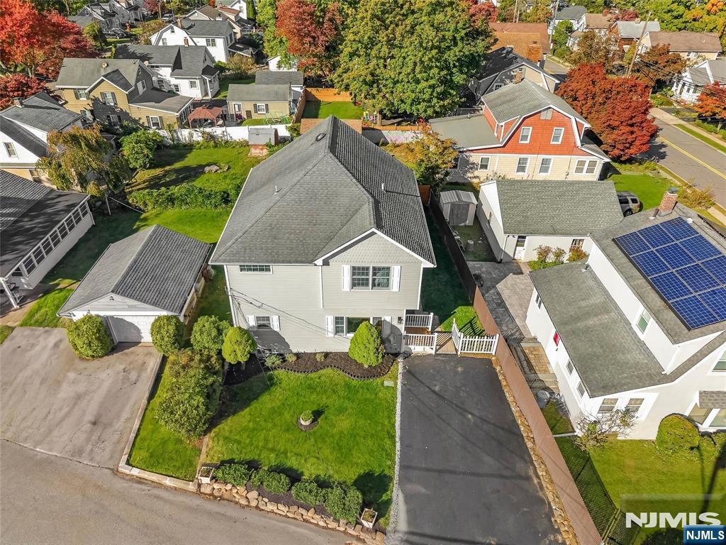 102 Sherwood Avenue