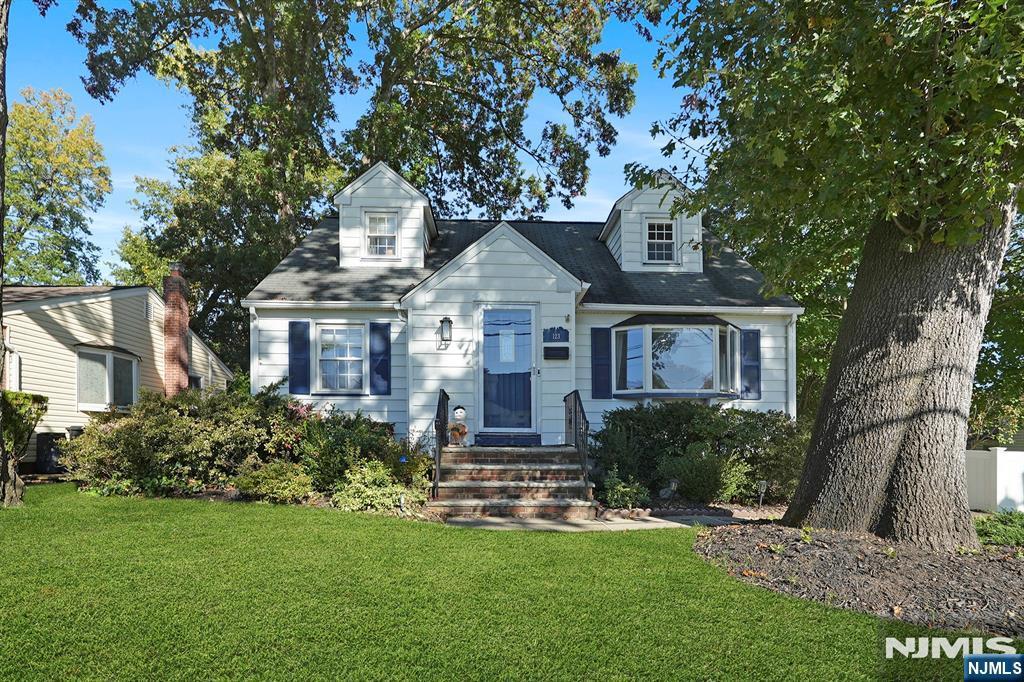 123 Summit Avenue